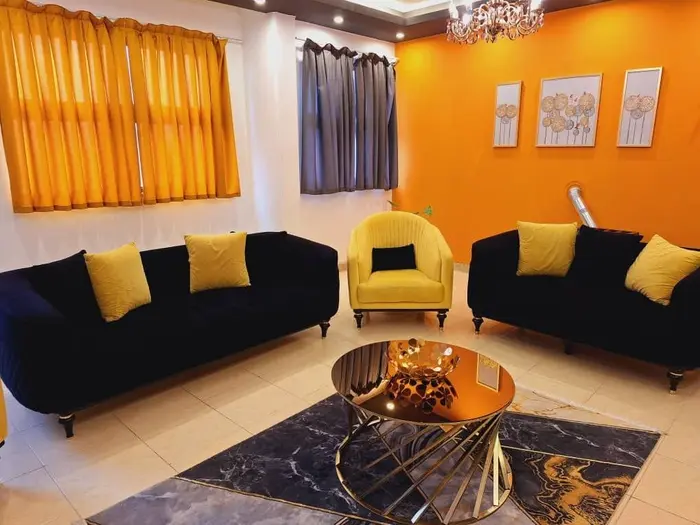 آپارتمان دوخوابه سی و سه پل چهارباغ - سالن 