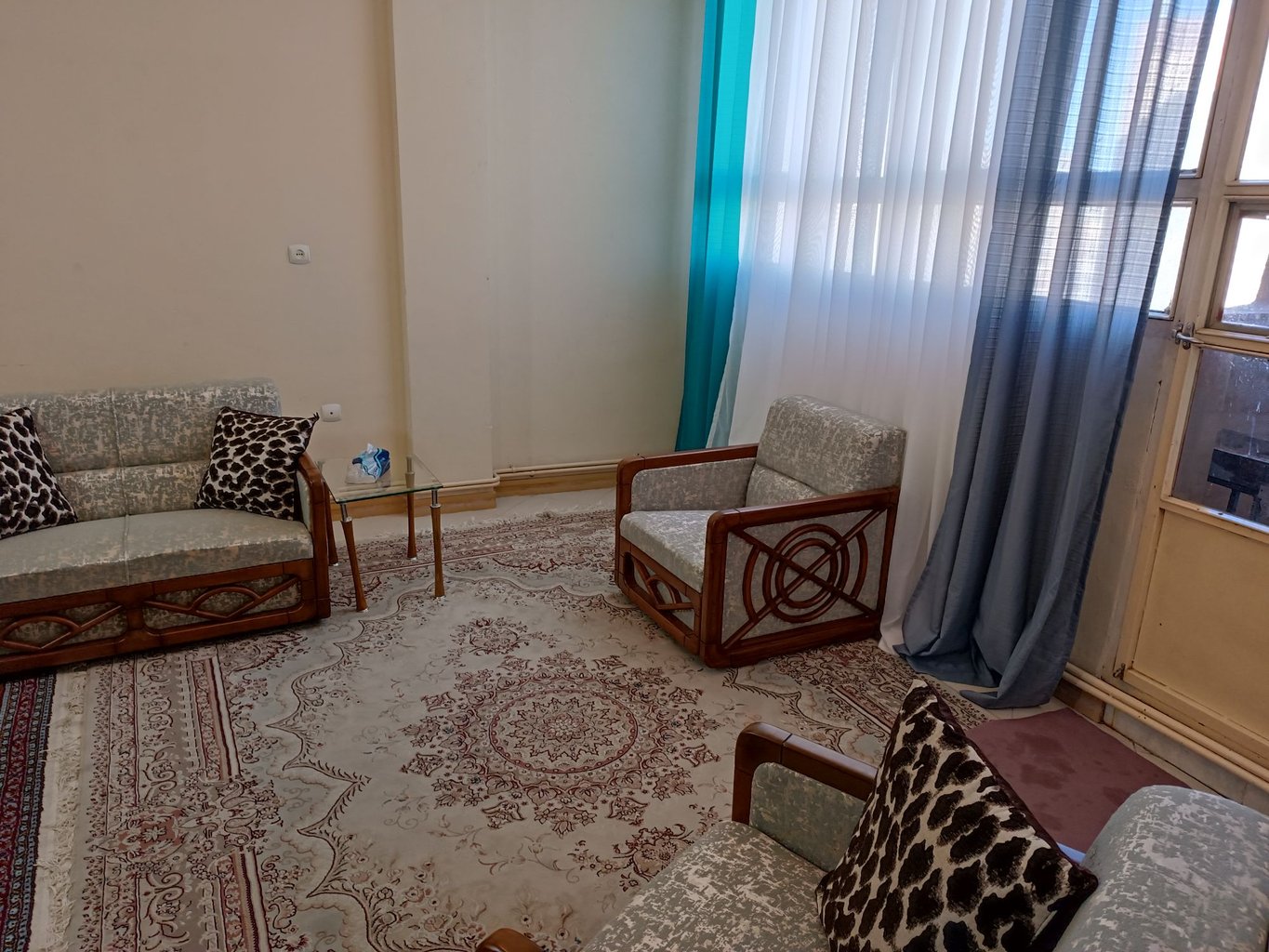 آپارتمان دوخوابه بلوار پزشک