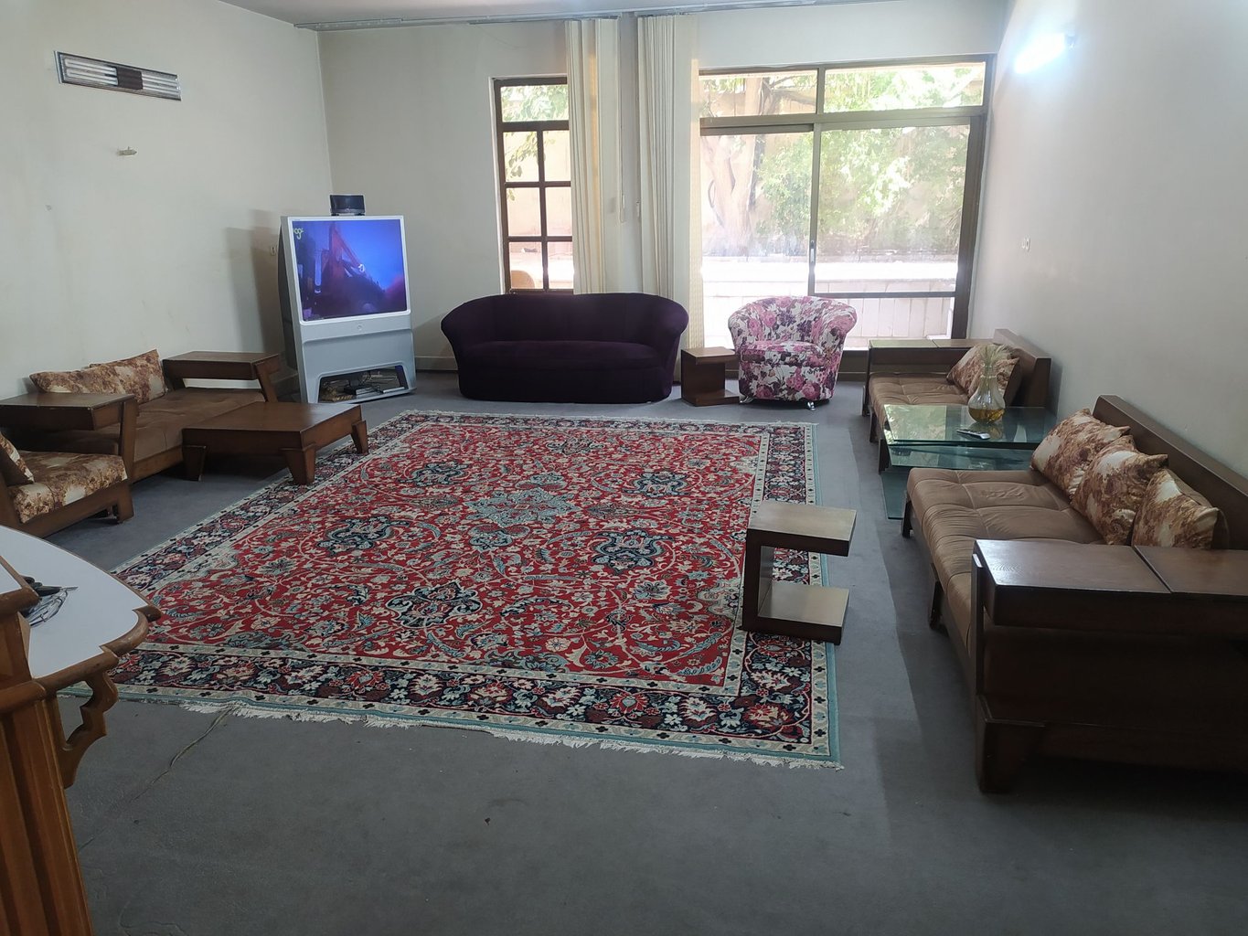 آپارتمان دوخوابه جهاد - حال و پذیرایی