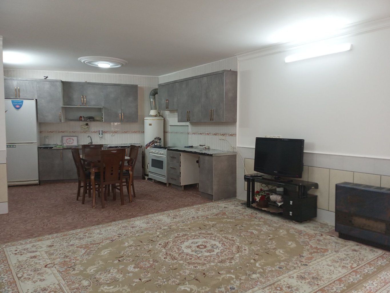 آپارتمان دوخوابه ایلیا ۲