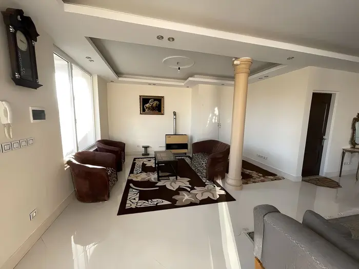 ویلا یک خوابه استخردار بخشنده - سالن