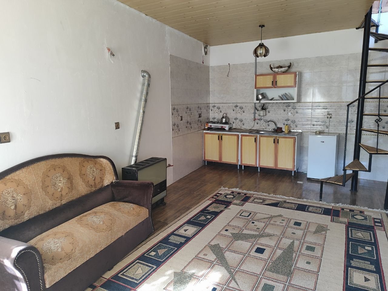 کلبه دوخوابه جنگلی ماه پیشونی