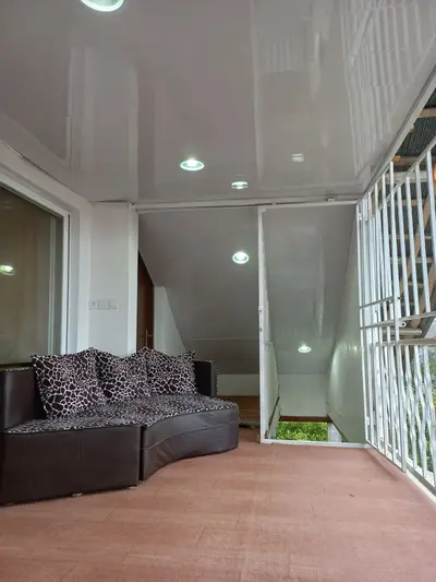 سوئیت فلت استخرسر