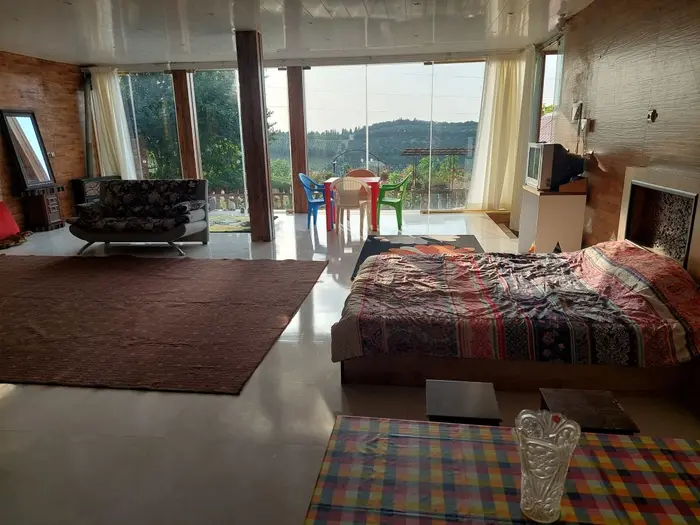 فلت استخردار آبگرم تپه تاج