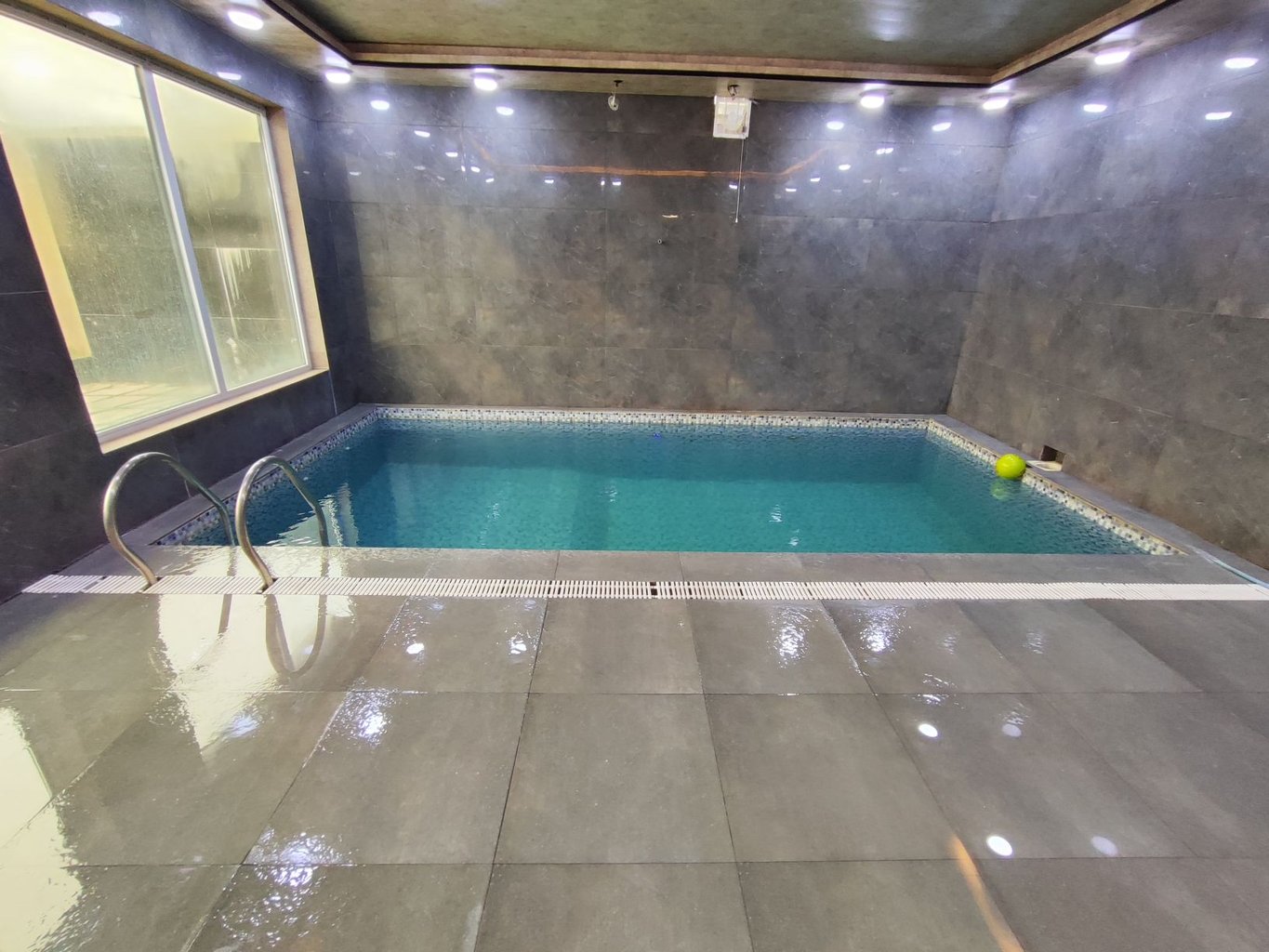 ویلا دو خوابه استخردار آزادی