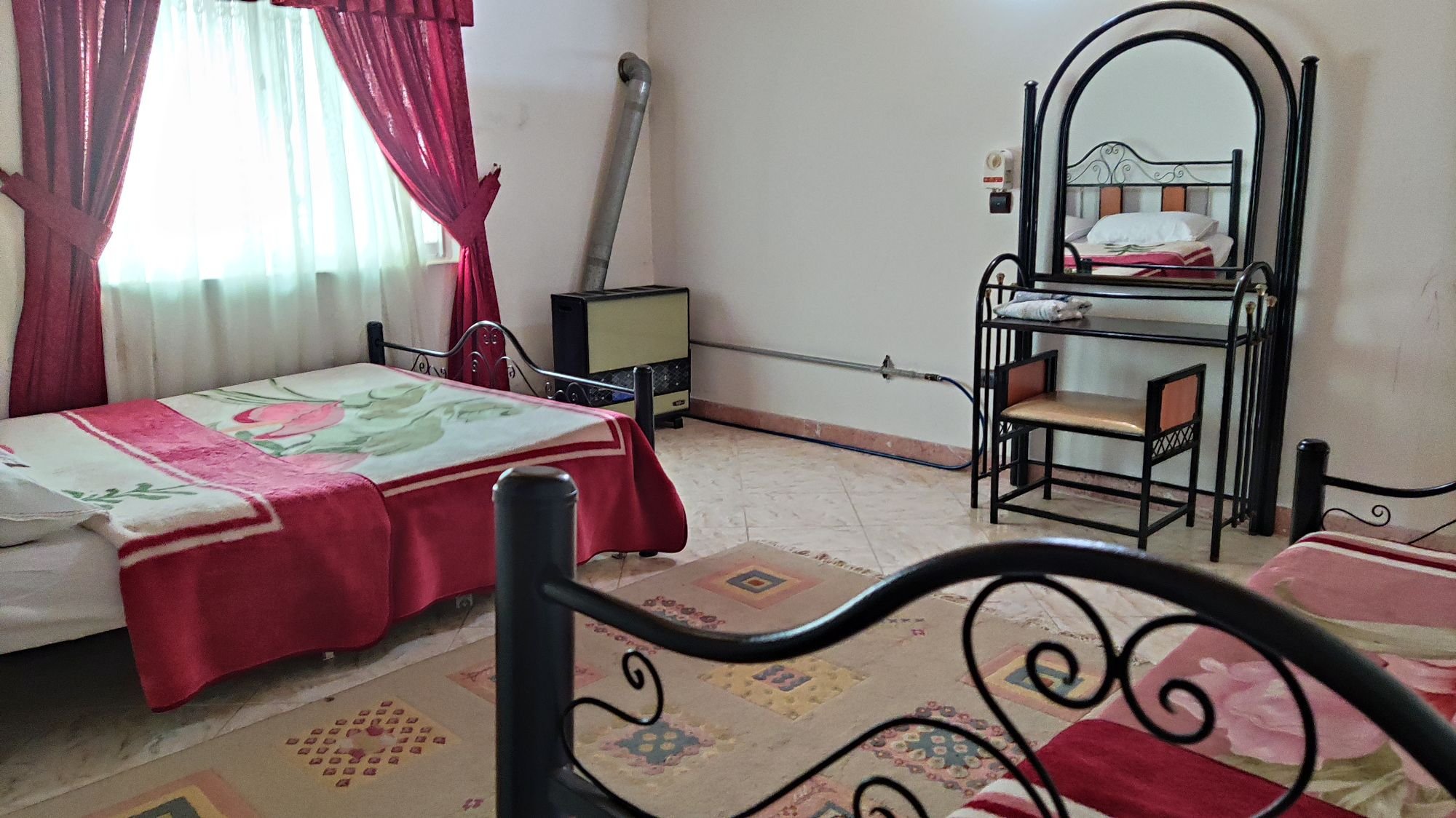 سه خوابه سی سرا 1