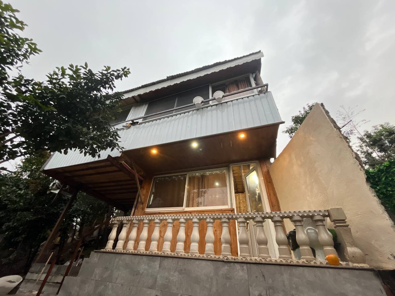 کلبه یک خوابه دوبلکس چوبی توکالی