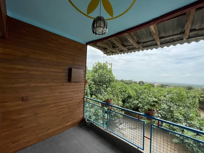 ویلا یک خوابه درختی ازدار