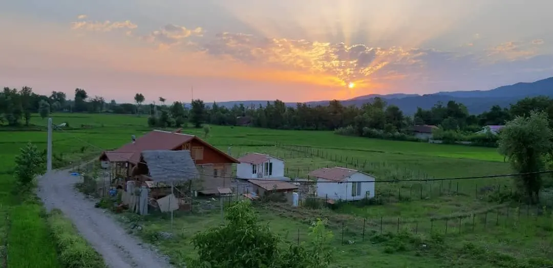 اقامتگاه سنتی جام مارلیک - واحد کلبه - منطقه سرسبز مجموعه اقامتی