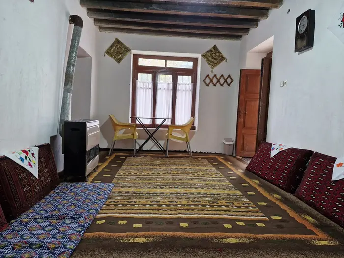 بوم گردی پرچین - واحد میان سو