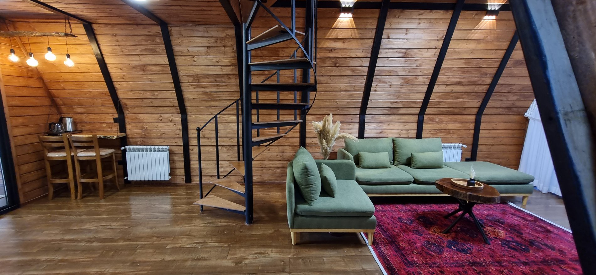 کلبه دوخوابه سوئیسی دالخانی