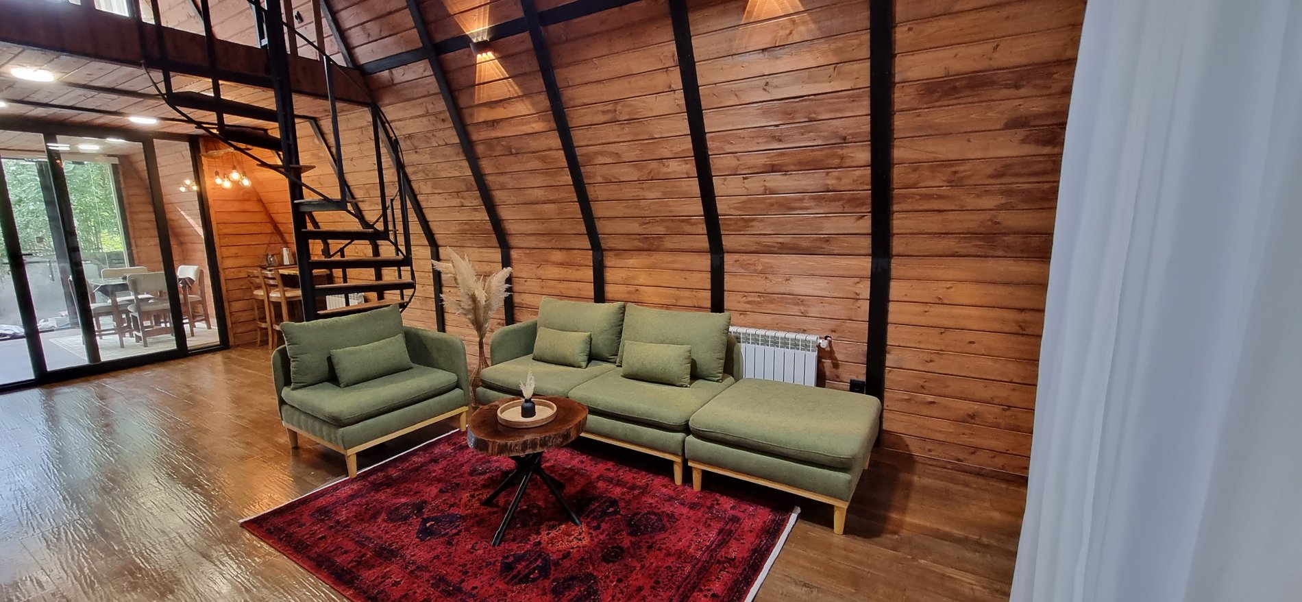 کلبه دوخوابه سوئیسی دالخانی