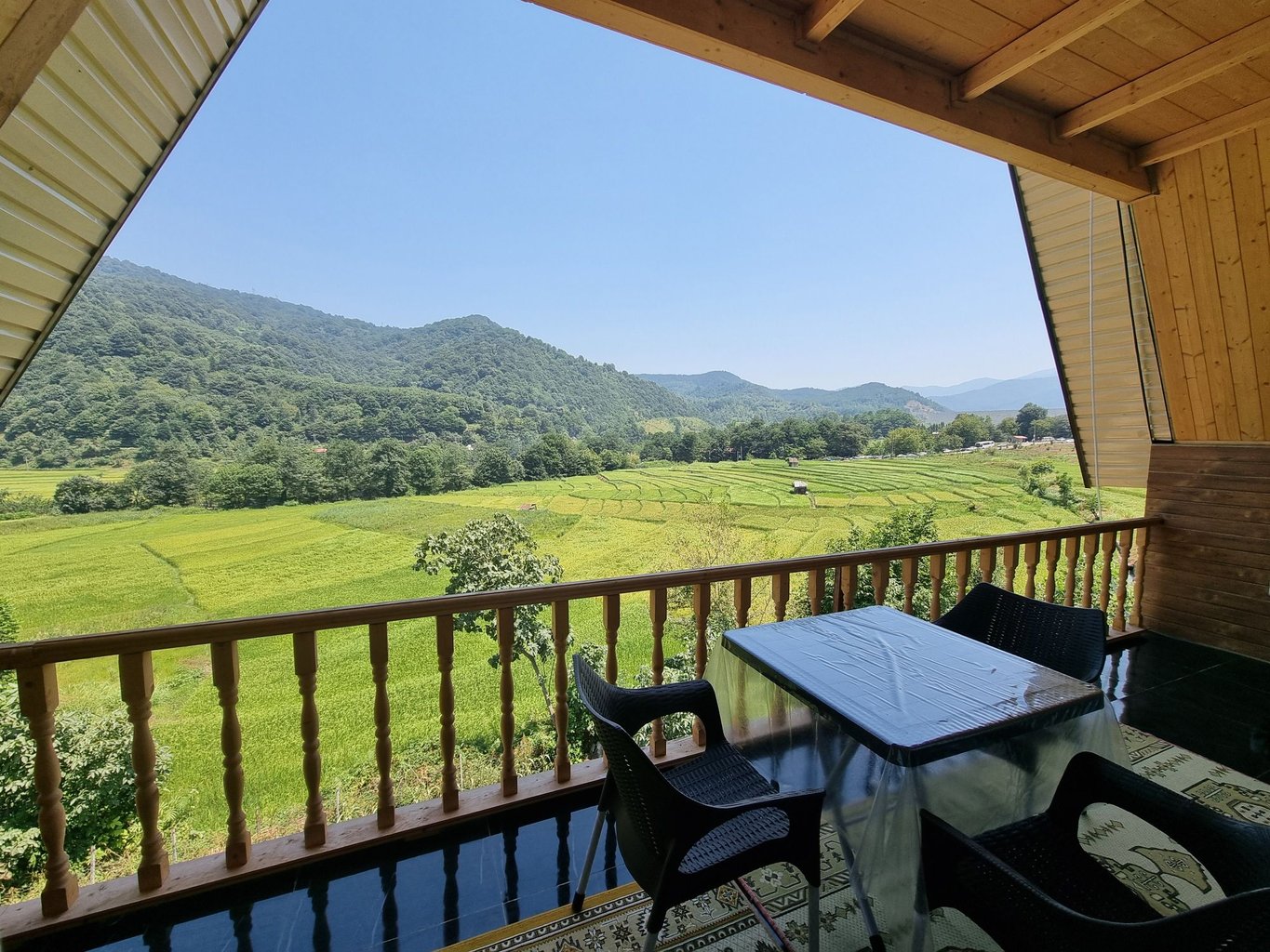 کلبه دوخوابه جنگلی لفور آلفا