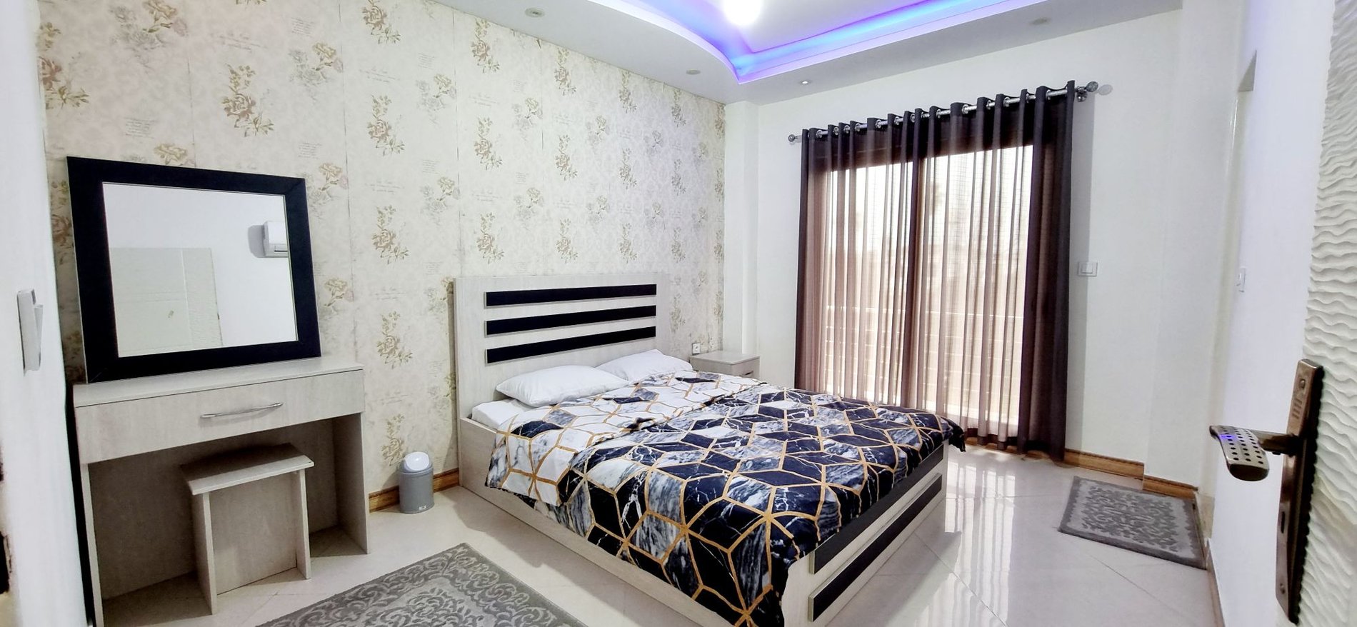 چهارخوابه تریپلکس استخردار آبگرم امین