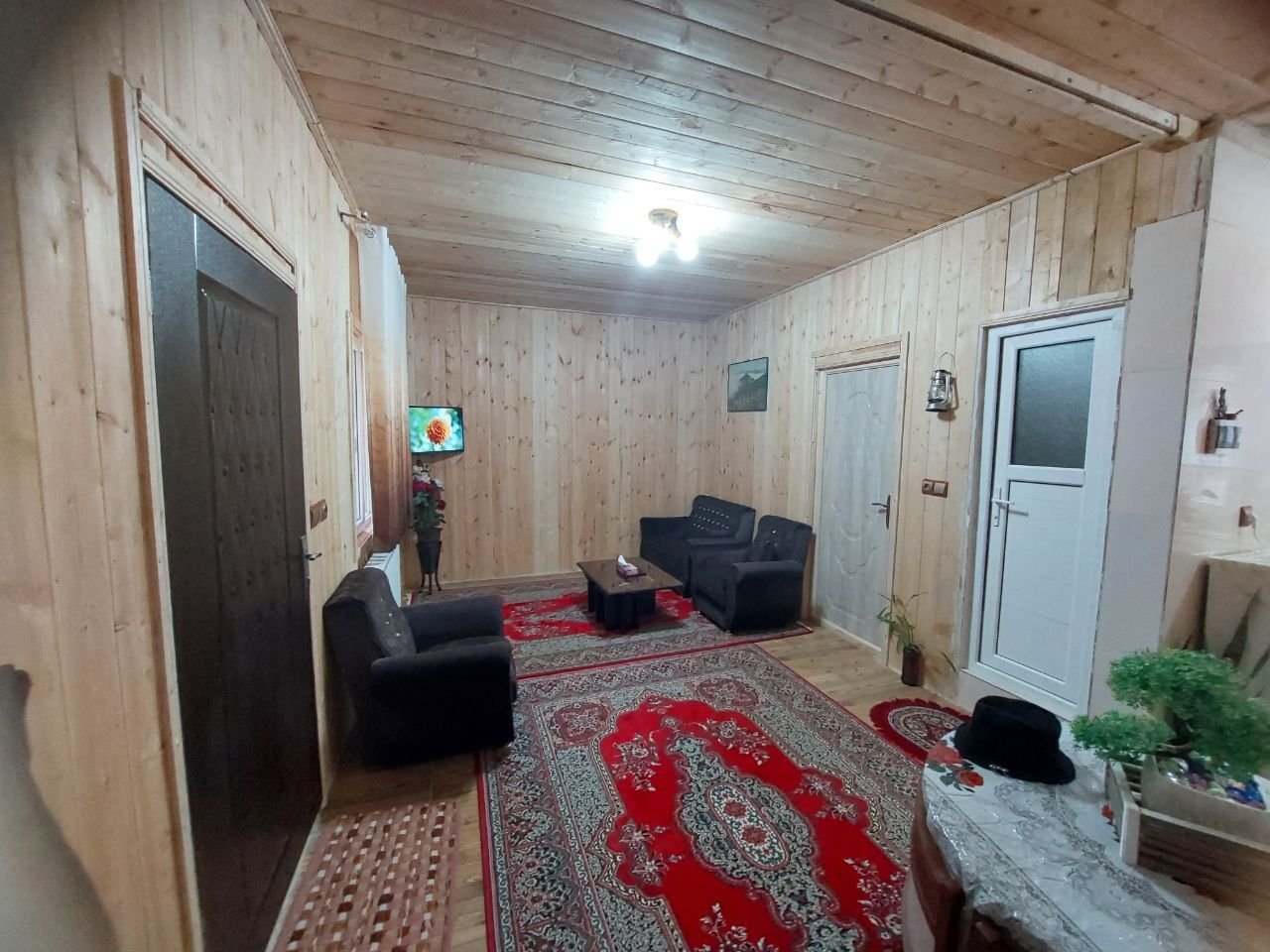 کلبه یک خوابه چوبی روستایی ورمیه - پذیرایی