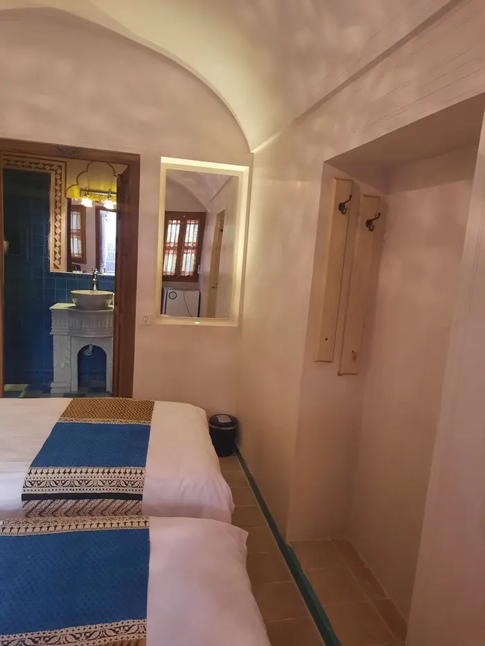 اقامتگاه سنتی اشکوب - واحد دوتخته توئین حیاط