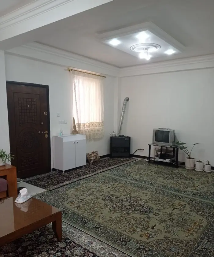 ویلا یک خوابه وشمه سرا - بخای گازی و تلویزیون در پذیرایی 