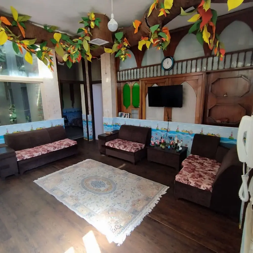 سوئیت دو خوابه نقش جهان نگین 2 - سالن دورهمی