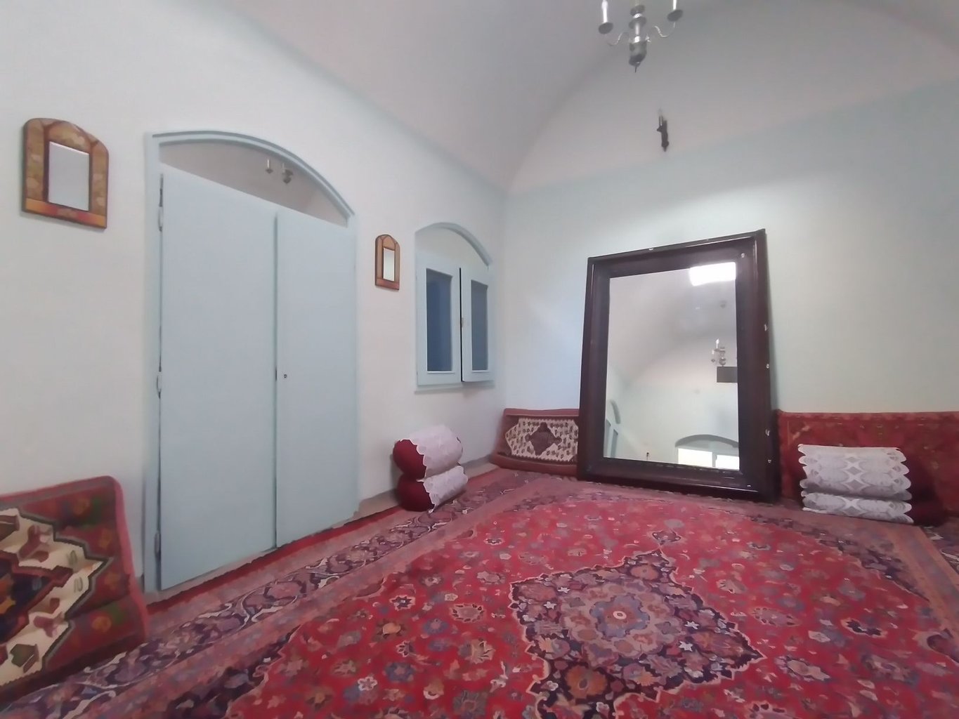 چهارخوابه عاشق معلی