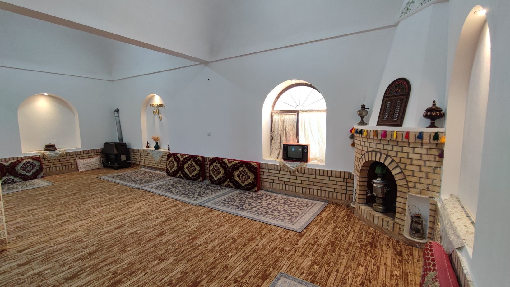 بوم گردی سلطان محمود - واحد بزرگ