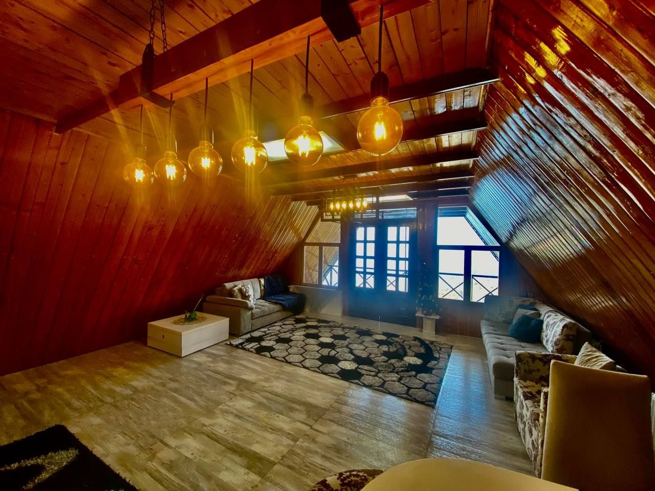 یک خوابه جنگلی مثلثی ویتله