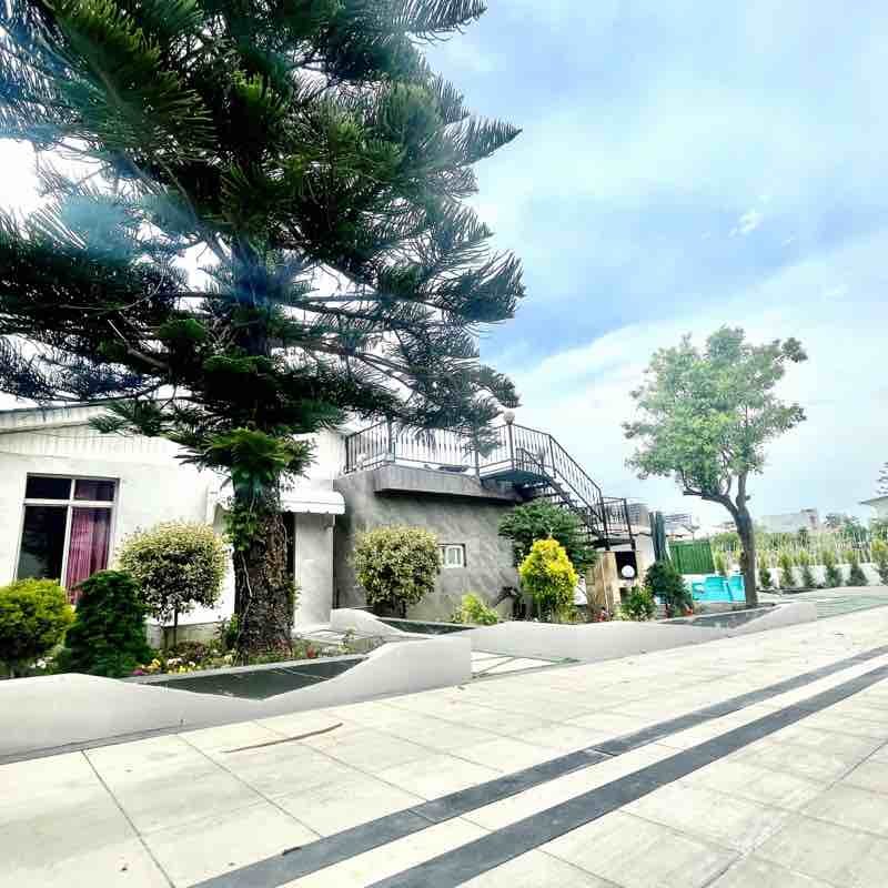 سه خوابه استخردار آبگرم برادران