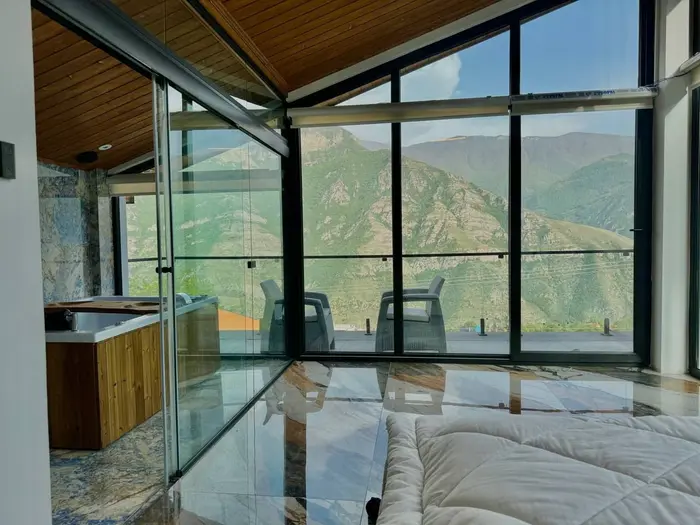 کلبه دوخوابه جکوزی دار جنگلی رایکا 2