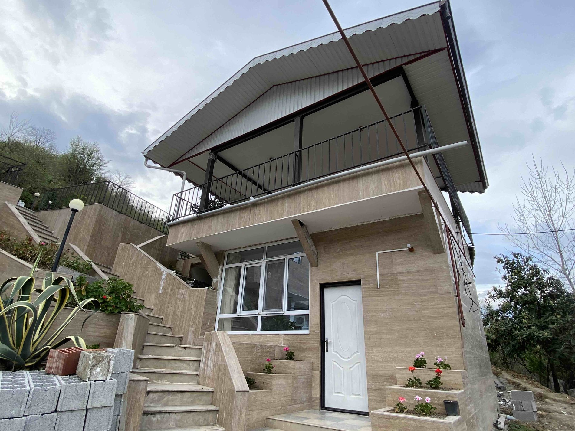 یک خوابه جنگلی باغ پدری واحد صفا