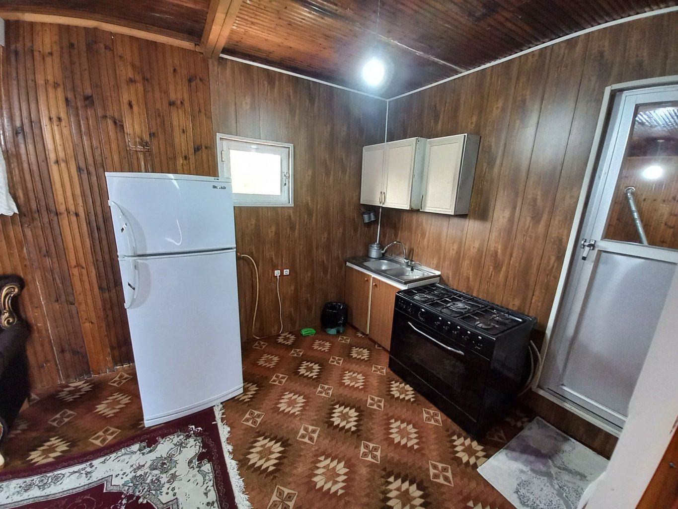 یک خوابه ساحلی قروق