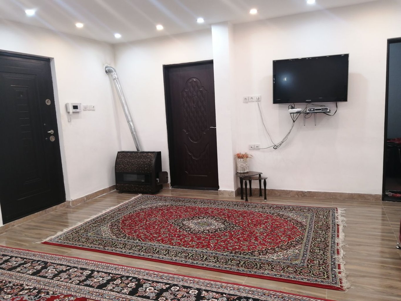 ویلا دوخوابه ساحلی لنگرگاه