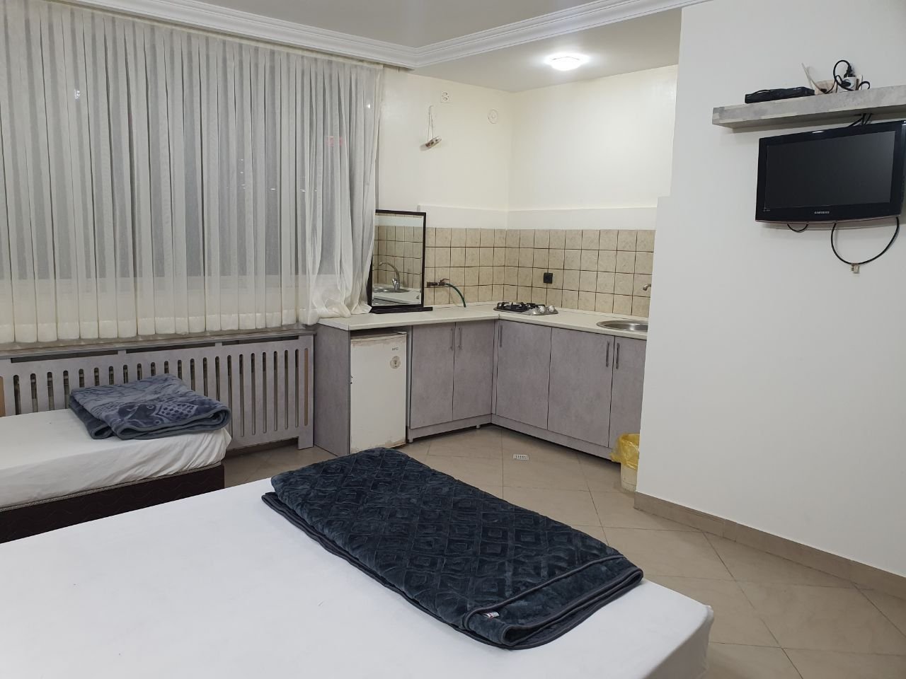 ال یاسین - واحد چهار تخته VIP 303