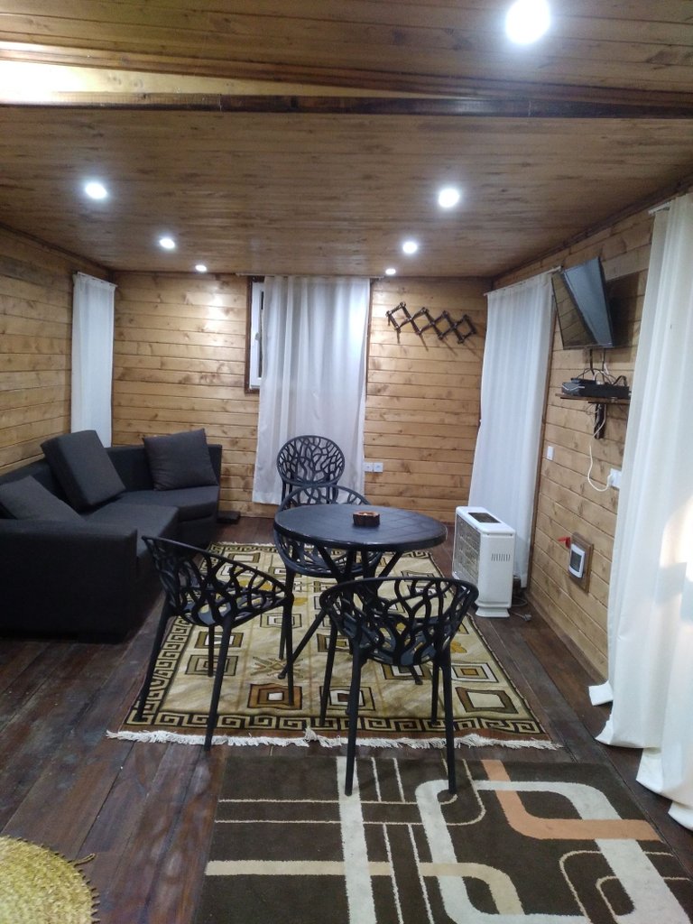 کلبه یک خوابه چوبی سوئیسی اکسیژن