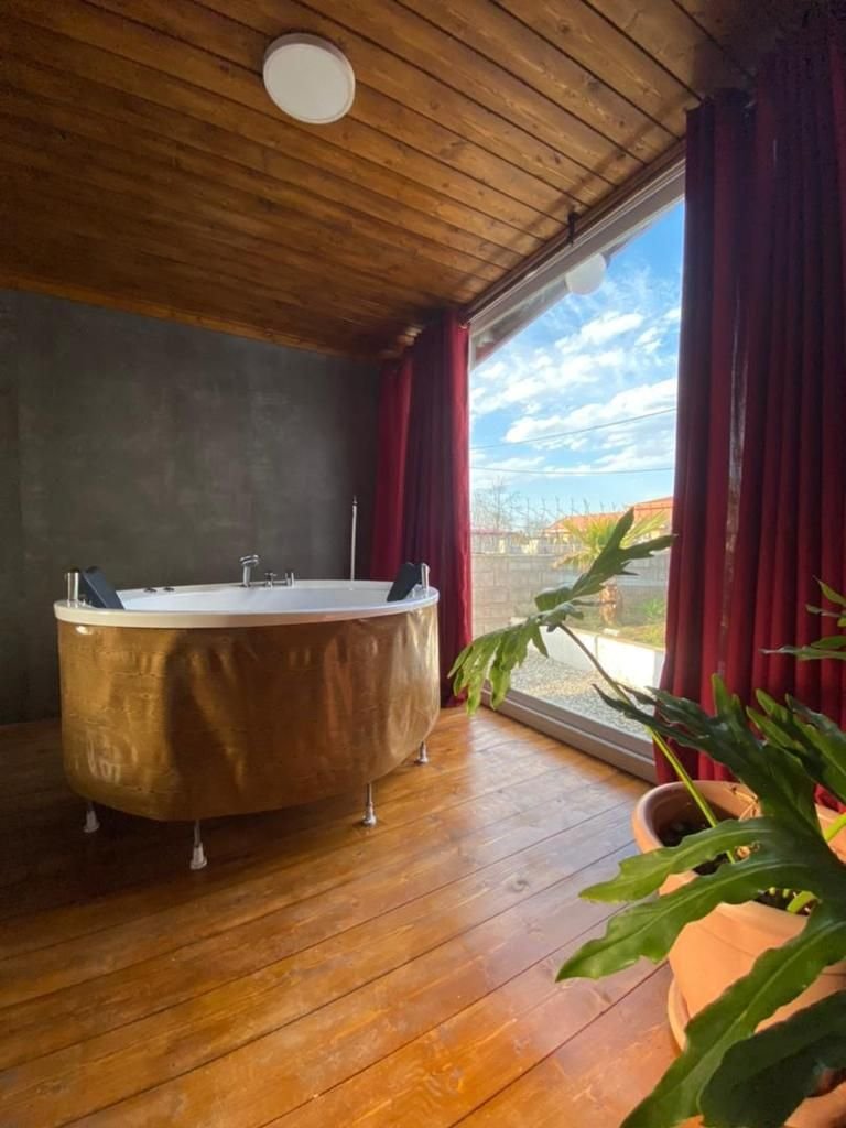 دوخوابه جکوزی دار جنگلی آیلی