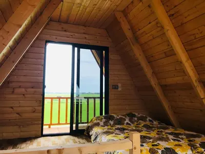 کلبه دوخوابه سوئیسی چاف