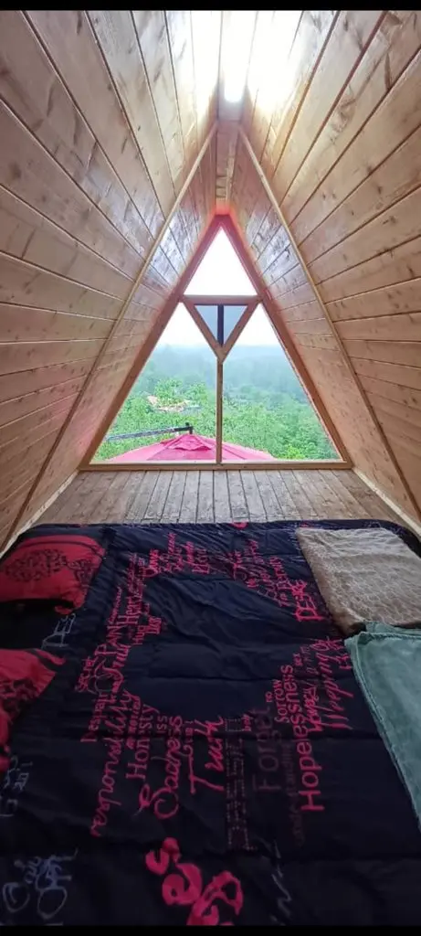 کلبه دوخوابه استخردار یاس تال