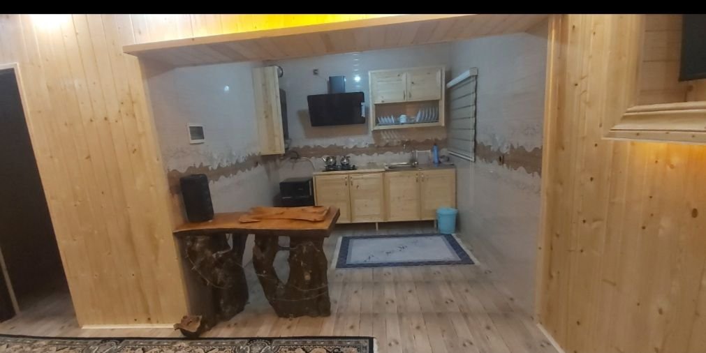 کلبه استخردار آبگرم جنگلی ارتین ۲