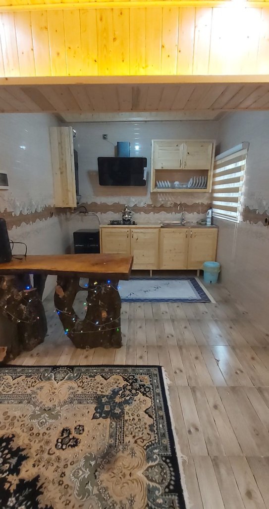 کلبه استخردار آبگرم جنگلی ارتین ۲