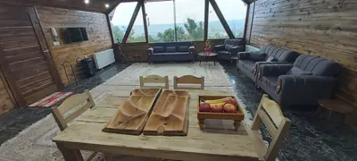 کلبه دوخوابه سوئیسی استخردار آرتین