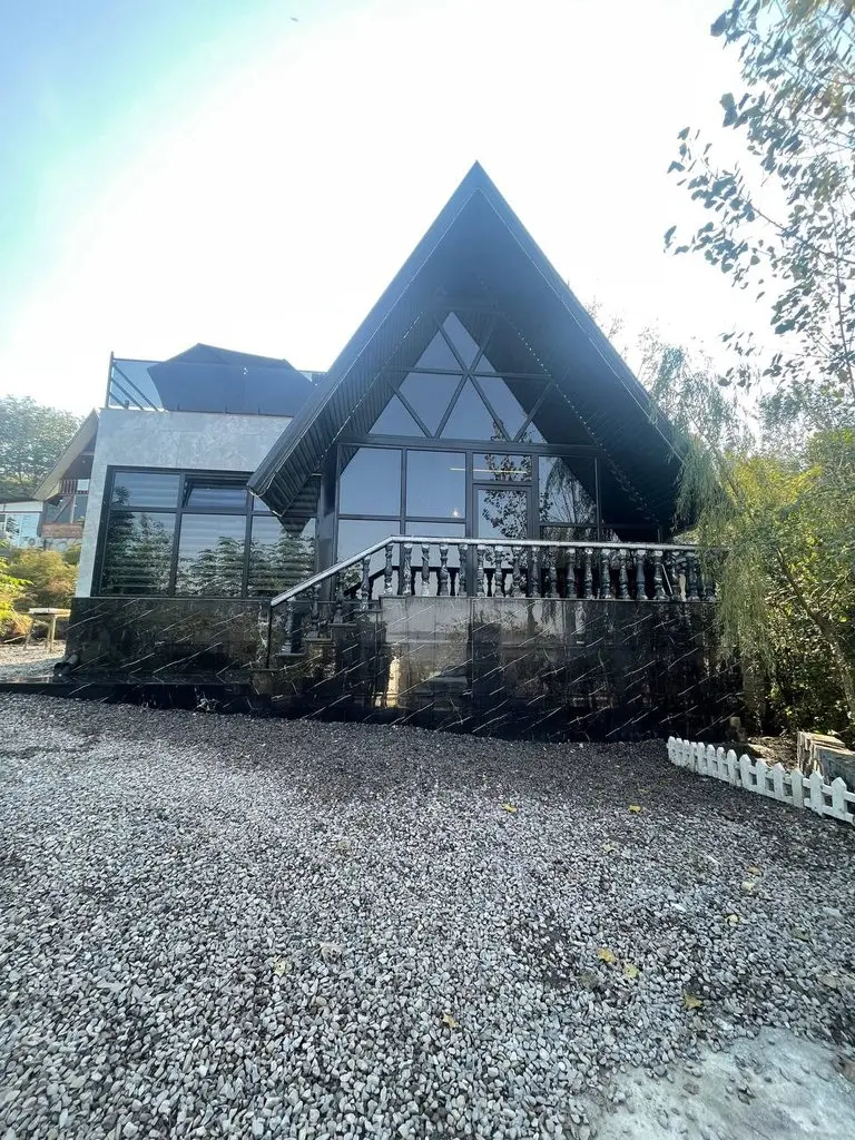 کلبه یک خوابه سوئیسی پارسا