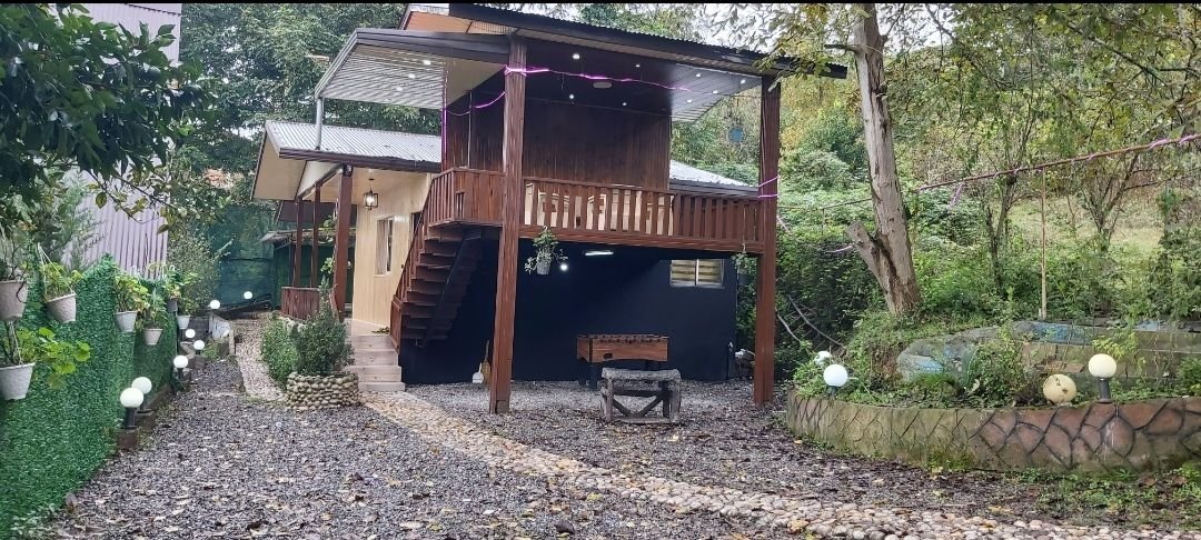 کلبه استخردار آبگرم جنگلی ارتین ۲