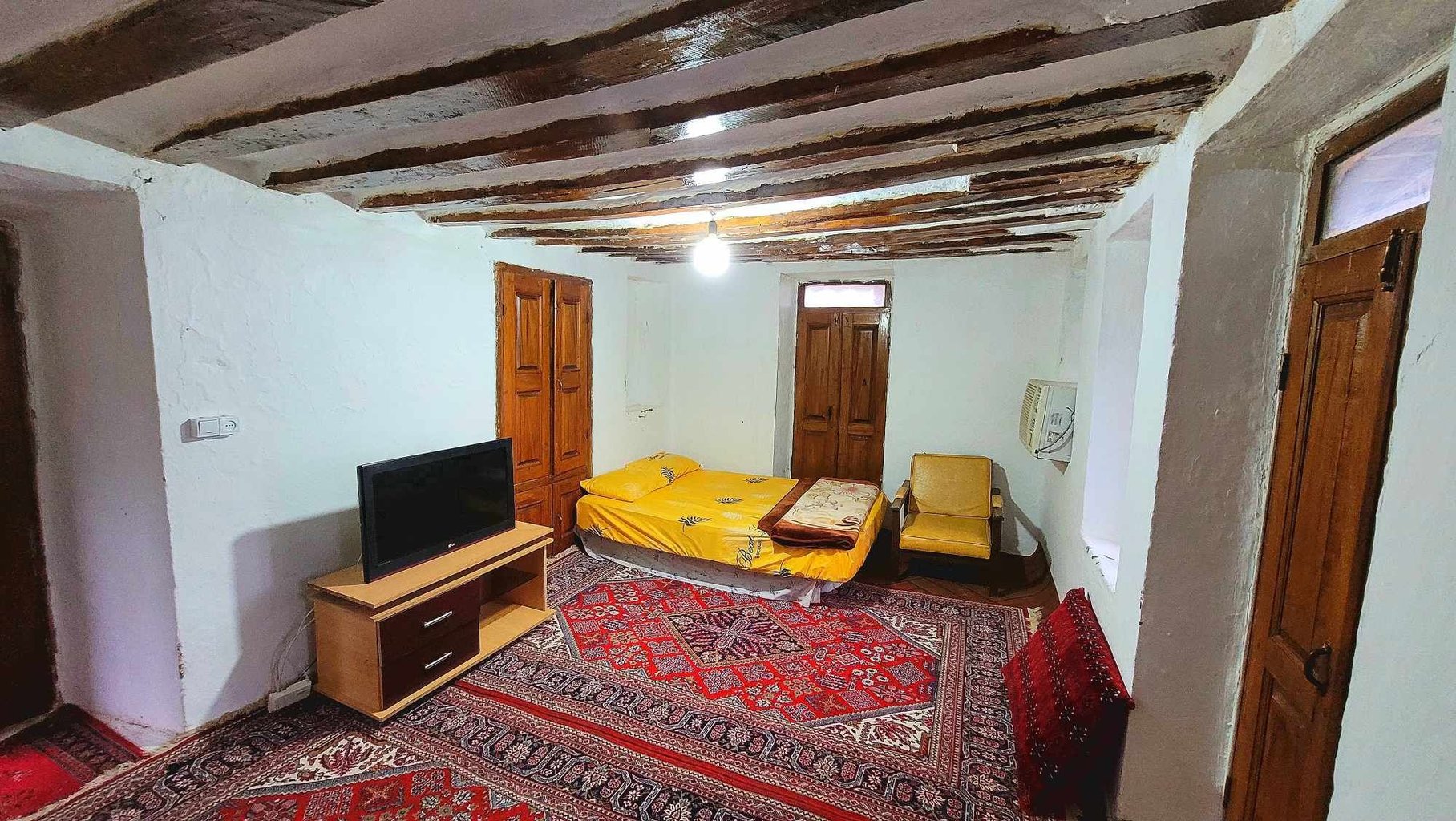 ویلا دوخوابه سنتی گیله دتــر