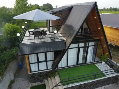 کلبه دوخوابه سوئیسی آینور