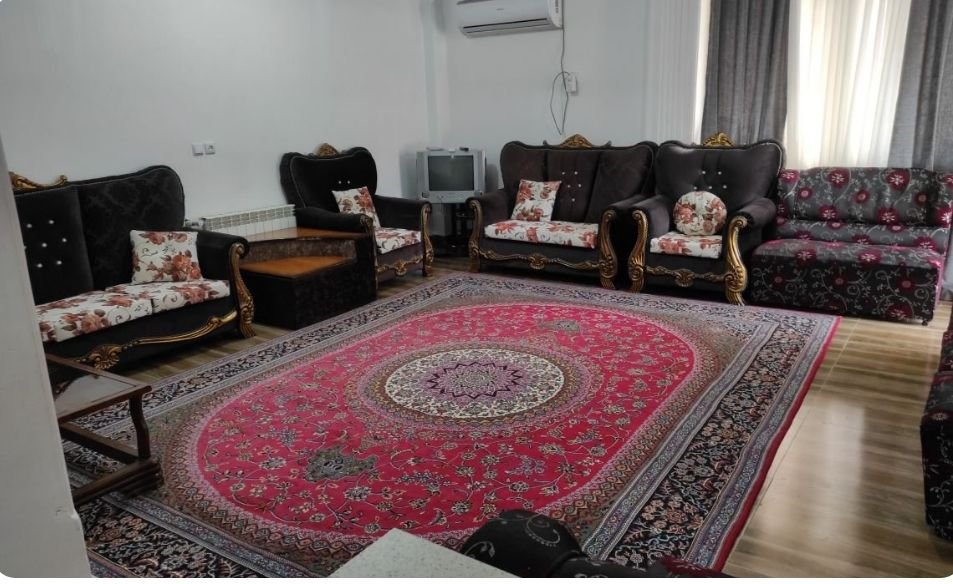 یک خوابه جنگلی شالما لبه رودخانه