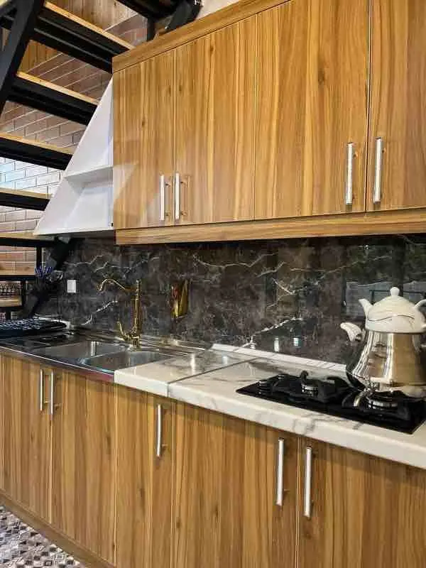 کلبه یک خوابه  دوبلکس سوئیسی حبیبی - تصویر ۷ آشپزخانه