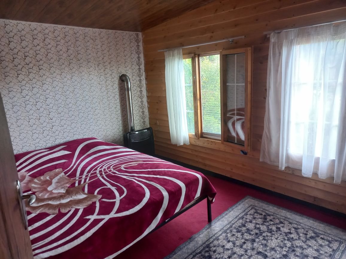 دوخوابه چوبی شاهین