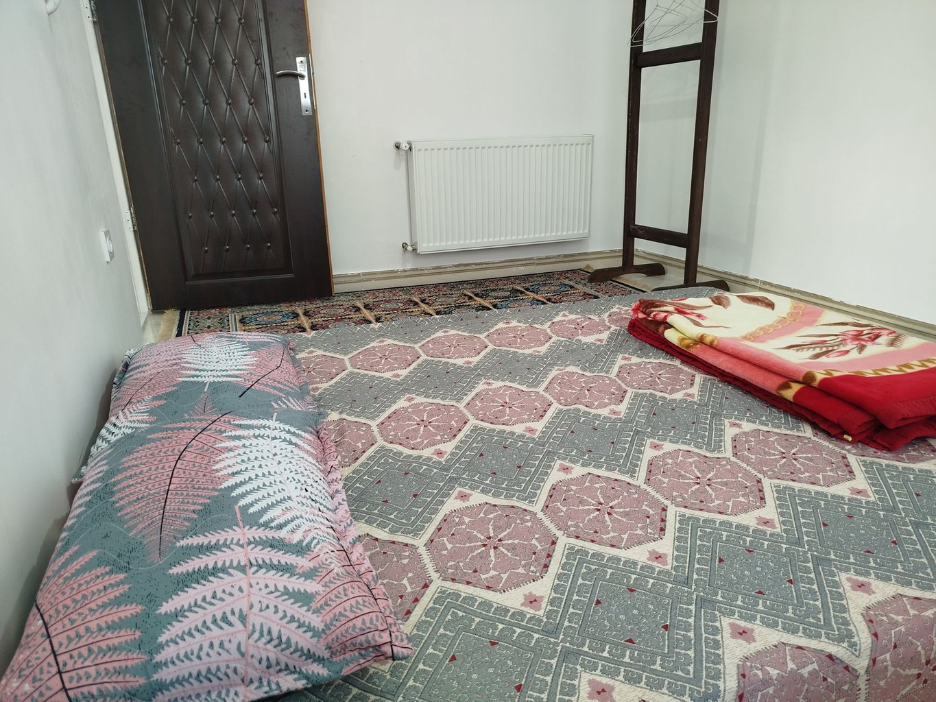 یک خوابه جنگلی دوستان