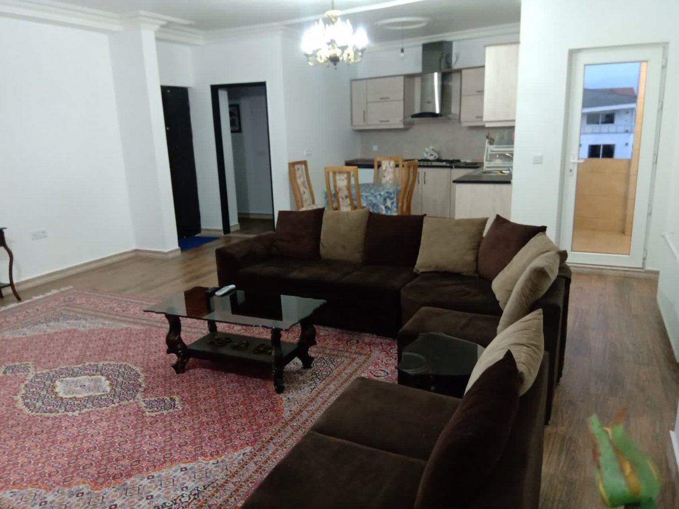آپارتمان دوخوابه محمدامین - محیط پذیرایی