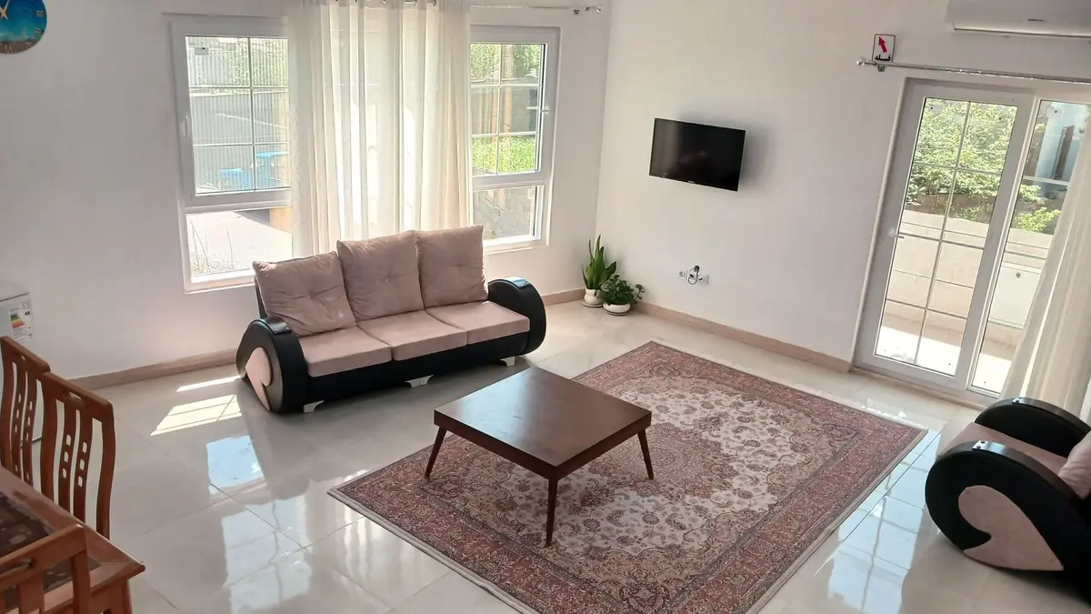 آپارتمان یک خوابه درخشان ۱