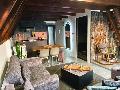 کلبه دوخوابه سوئیسی جکوزی دار لیلیوم