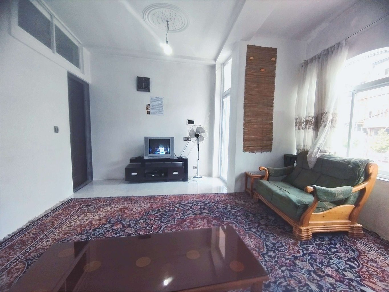 آپارتمان یک خوابه ستاره شمال لب رودخانه - قسمتی از فضای سالن پذیرایی اقامتگاه